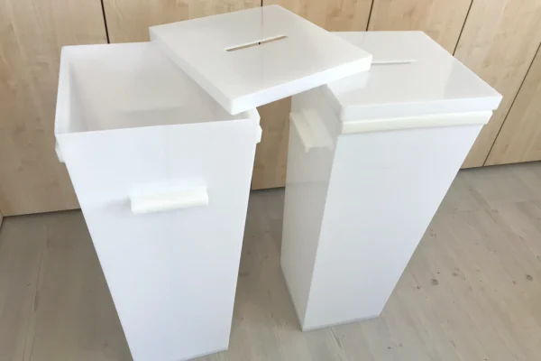 Individuell gefertige Wahlurnen